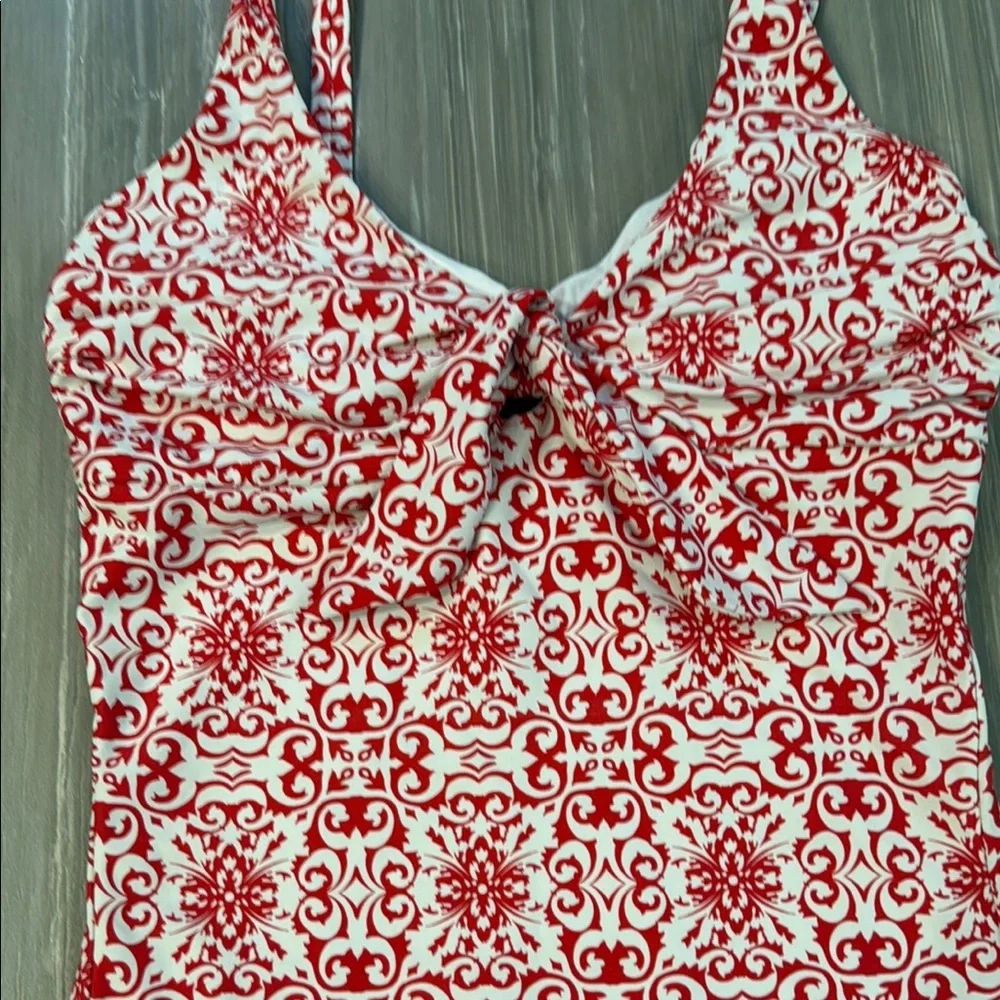Melissa Odabash Women’s Red Patterned one piece Swimsuit, size 4